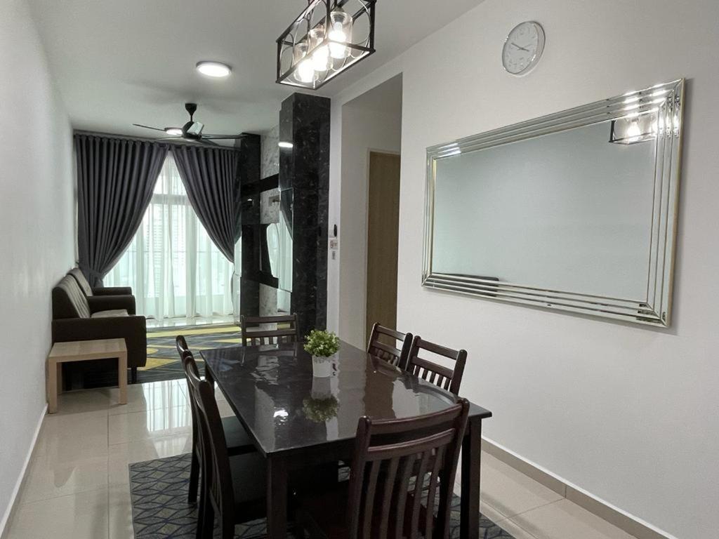 Legasi Kampung Baru Guest House By Rumahrehat Kuala Lumpur Luaran gambar